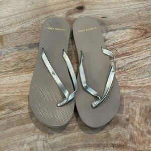Tory Burch flip flops gold 7